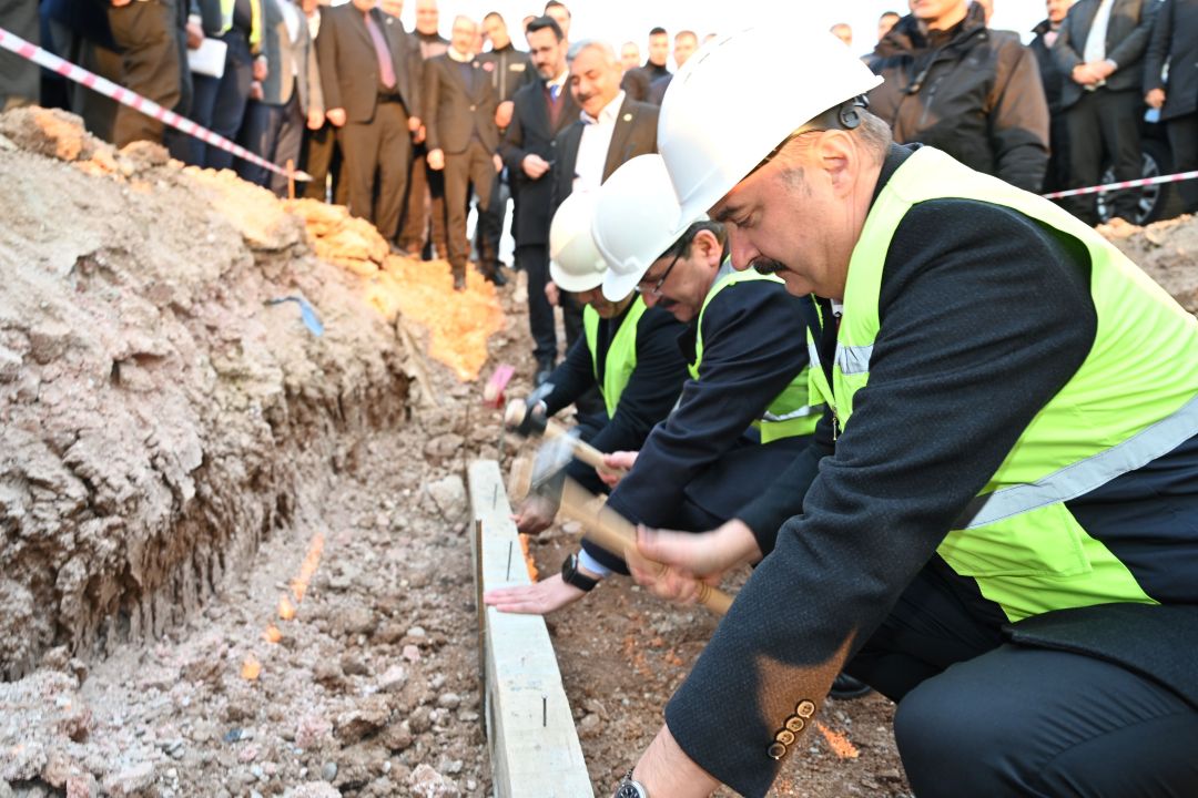 Aydınkonak Trafo Merkezinin Çivi Çakma Töreniyle Temelli Atıldı